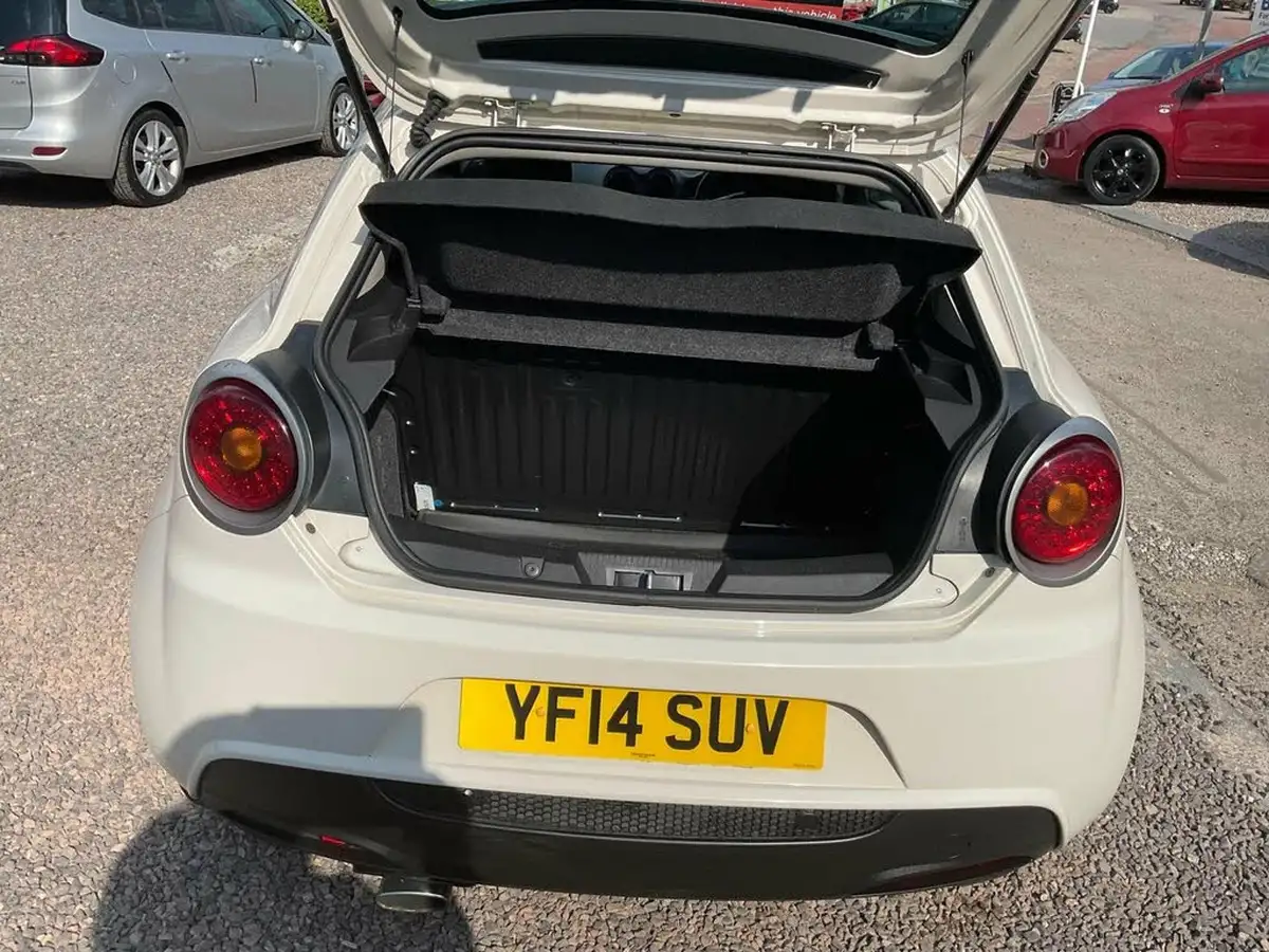2014-alfa-romeo-mito-13jtdm-2-sprint-big-20