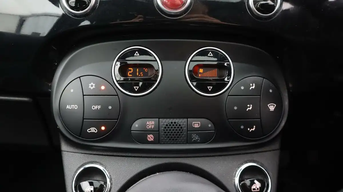 2020-fiat-500-10-launch-edition-big-12