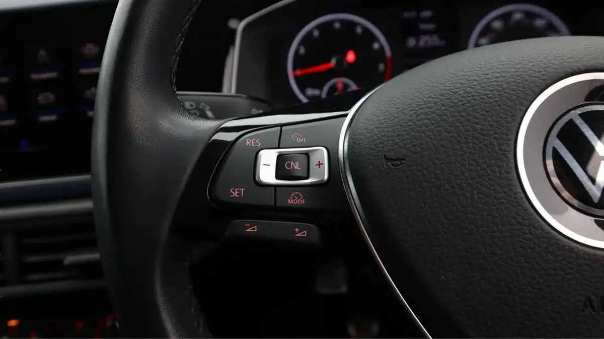 2020-volkswagen-polo-10-tsi-united-big-25