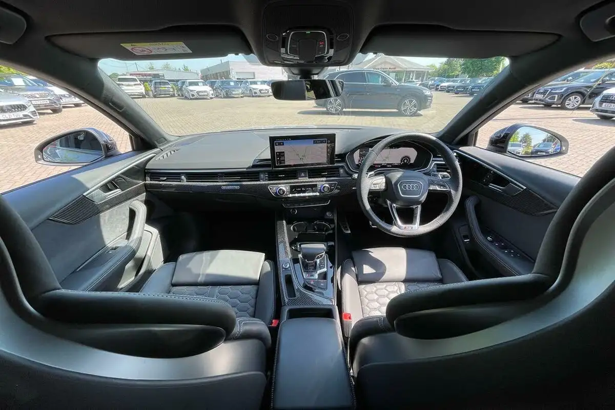 2024-audi-rs4-avant-29-tfsi-carbon-black-big-49