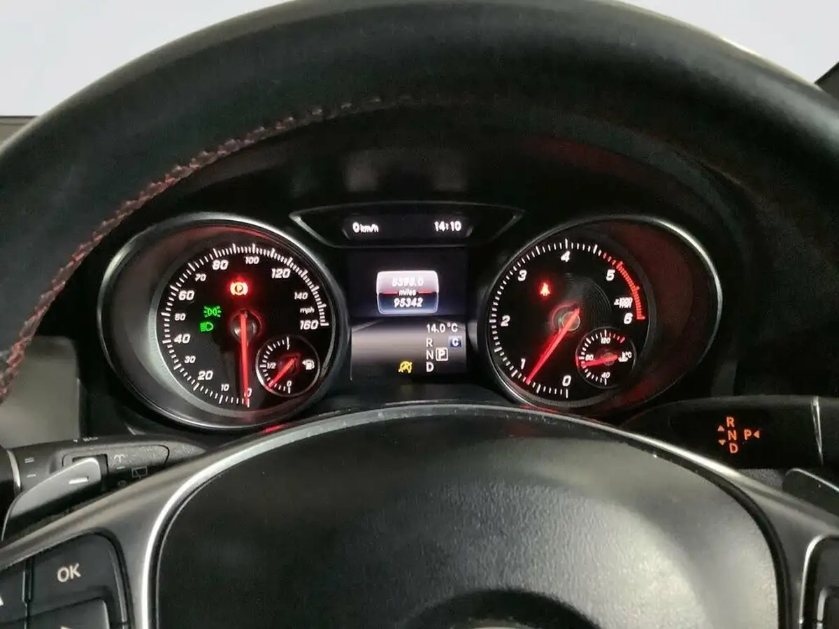 2018-mercedes-benz-gla-class-21d-gla-200d-amg-line-134bhp-ss-7g-dct-big-15