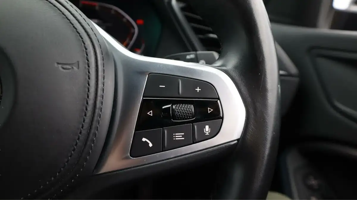 2021-bmw-1-series-15-118i-m-sport-lcp-big-25
