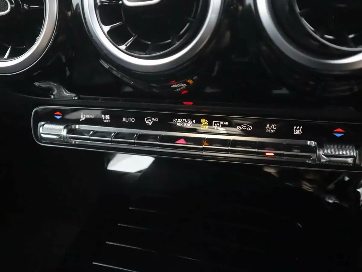 2021-mercedes-benz-a-class-13-a250e-amg-line-executive-saloon-4d-big-15