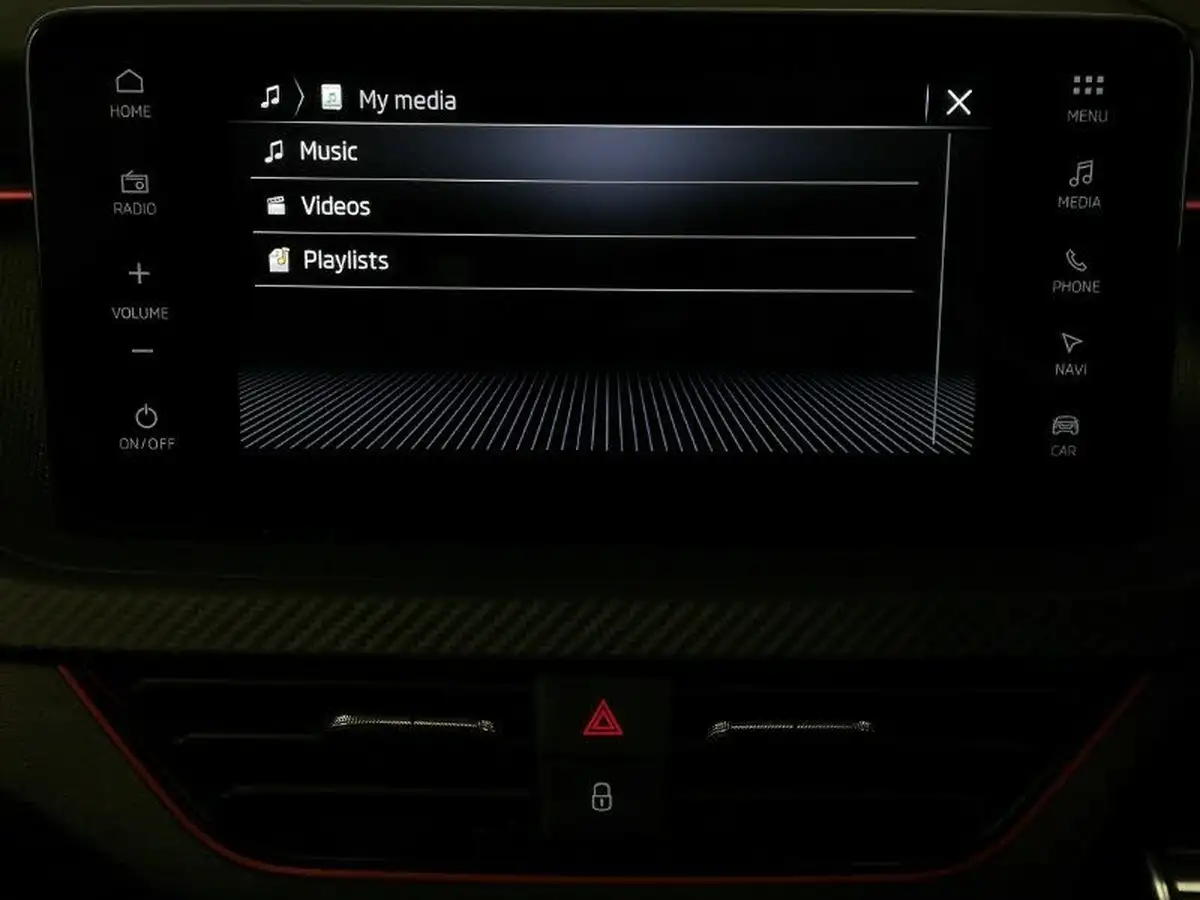 2024-skoda-kamiq-10-tsi-monte-carlo-116ps-dsg-big-13
