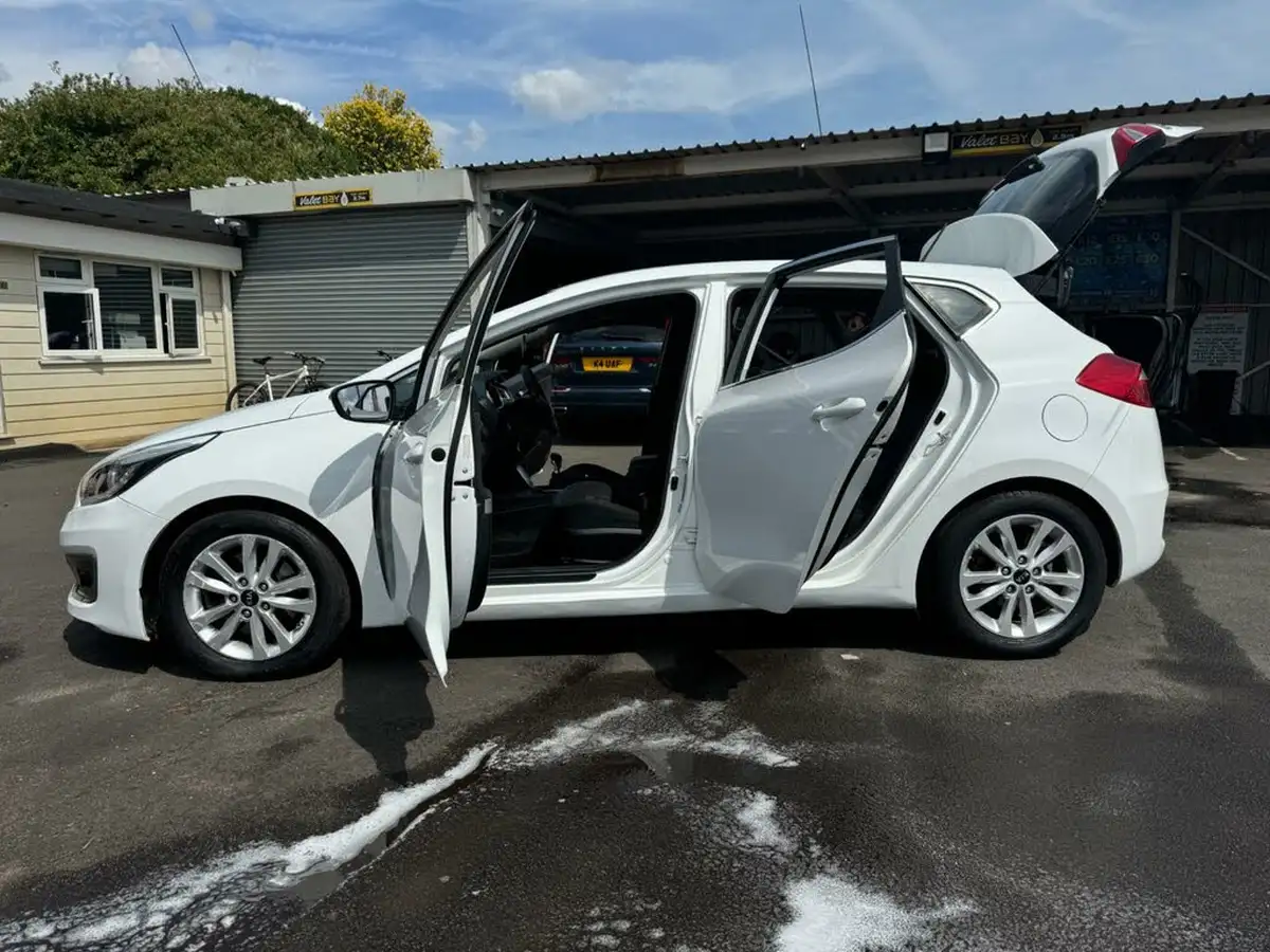 2016-kia-ceed-16crdi-2-hatchback-big-55