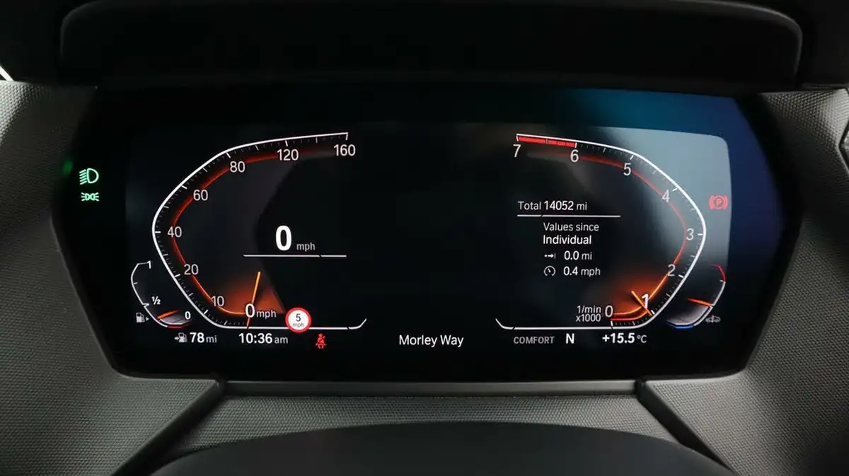 2022-bmw-1-series-15-118i-m-sport-lcp-big-10