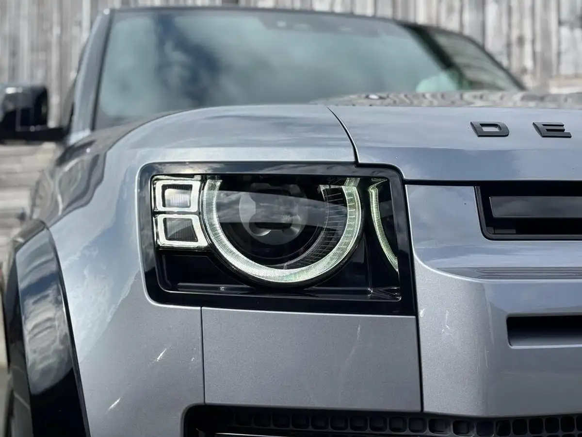 2022-land-rover-110-defender-30-d300-hard-top-hse-110-big-53