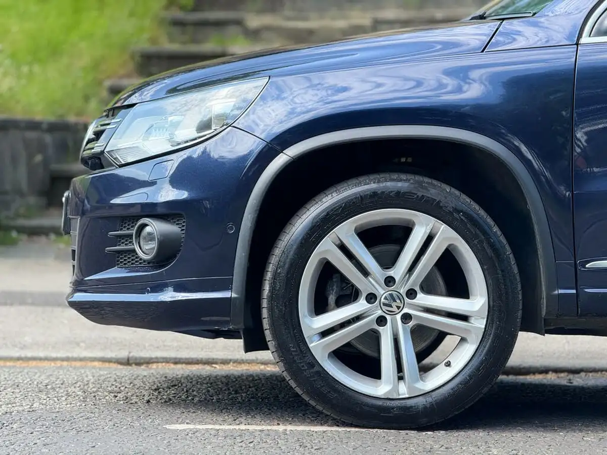 2015-volkswagen-tiguan-20tdi-r-line-140ps-4motion-r-line-bmt-ss-dsg-big-55