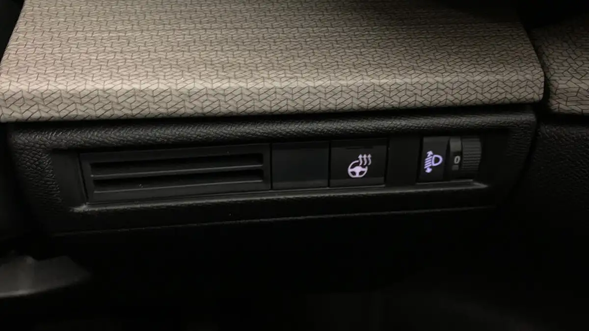 2023-citroen-c5-x-12-puretech-shine-big-19