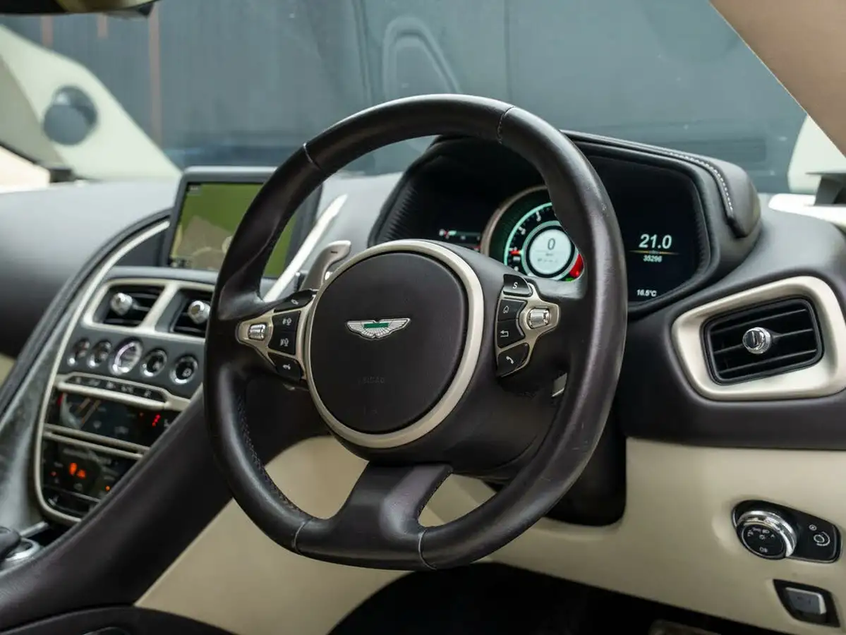 2016-aston-martin-db11-52-v12-launch-edition-big-3
