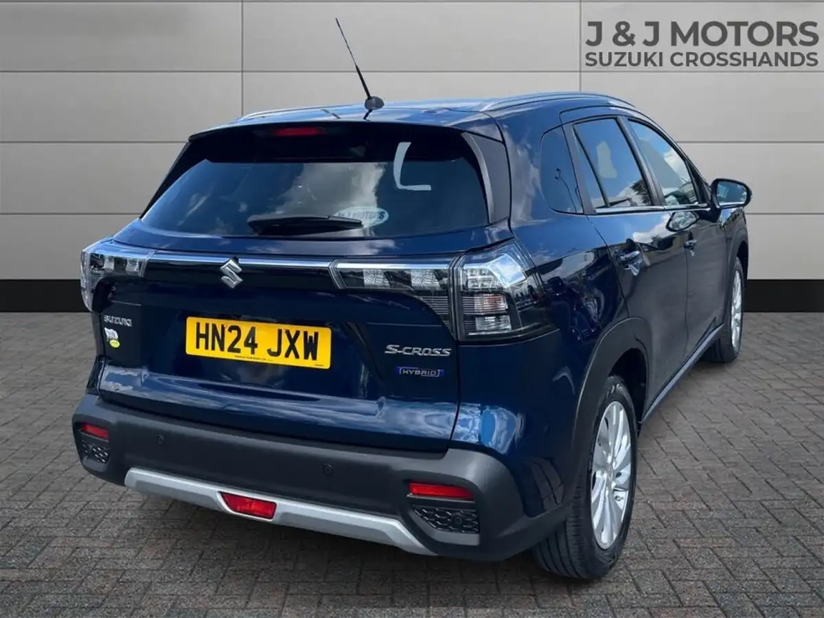 2024-suzuki-s-cross-15-motion-big-6