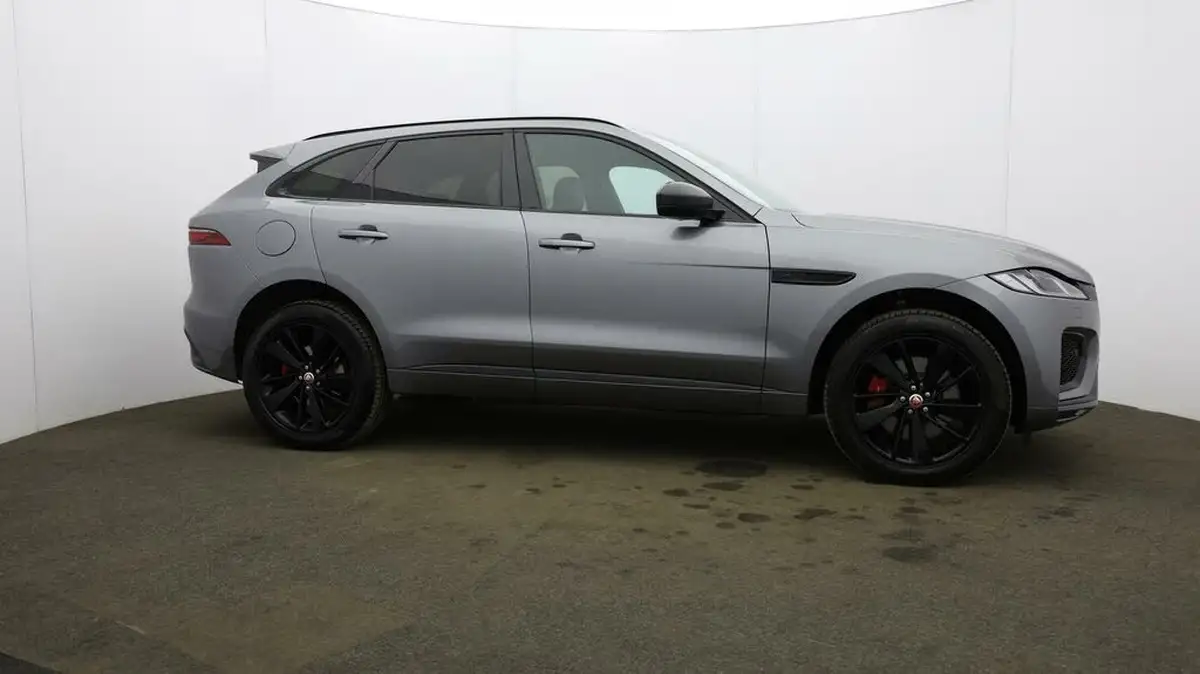 2022-jaguar-f-pace-20-p250-r-dynamic-black-big-50