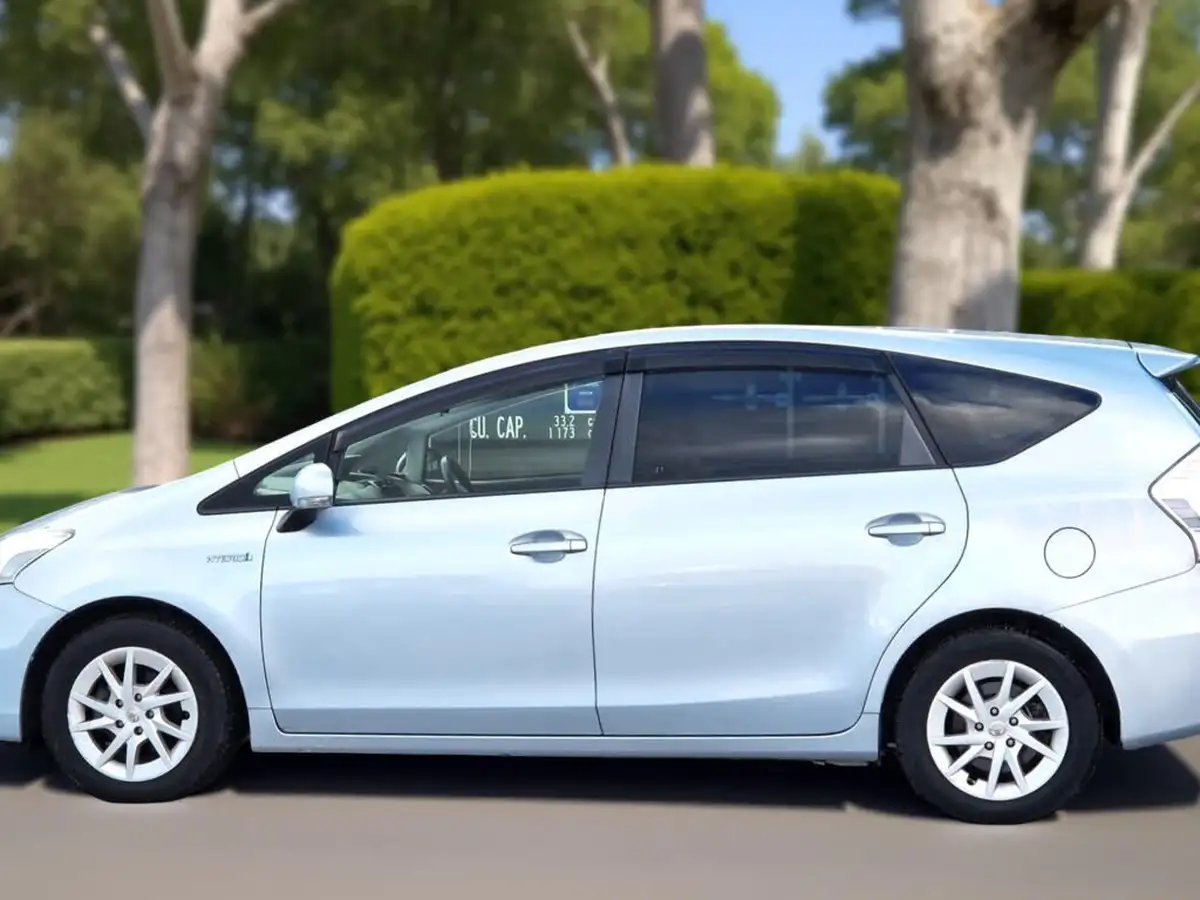 2012-toyota-prius-18-vvt-i-t4-hybrid-big-58