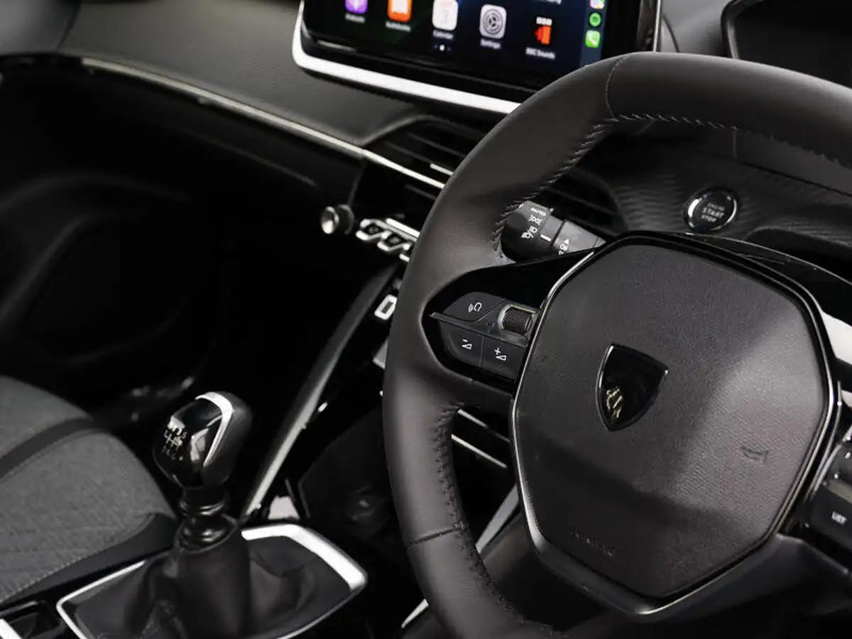 2025-peugeot-2008-suv-12-puretech-allure-130ps-big-16
