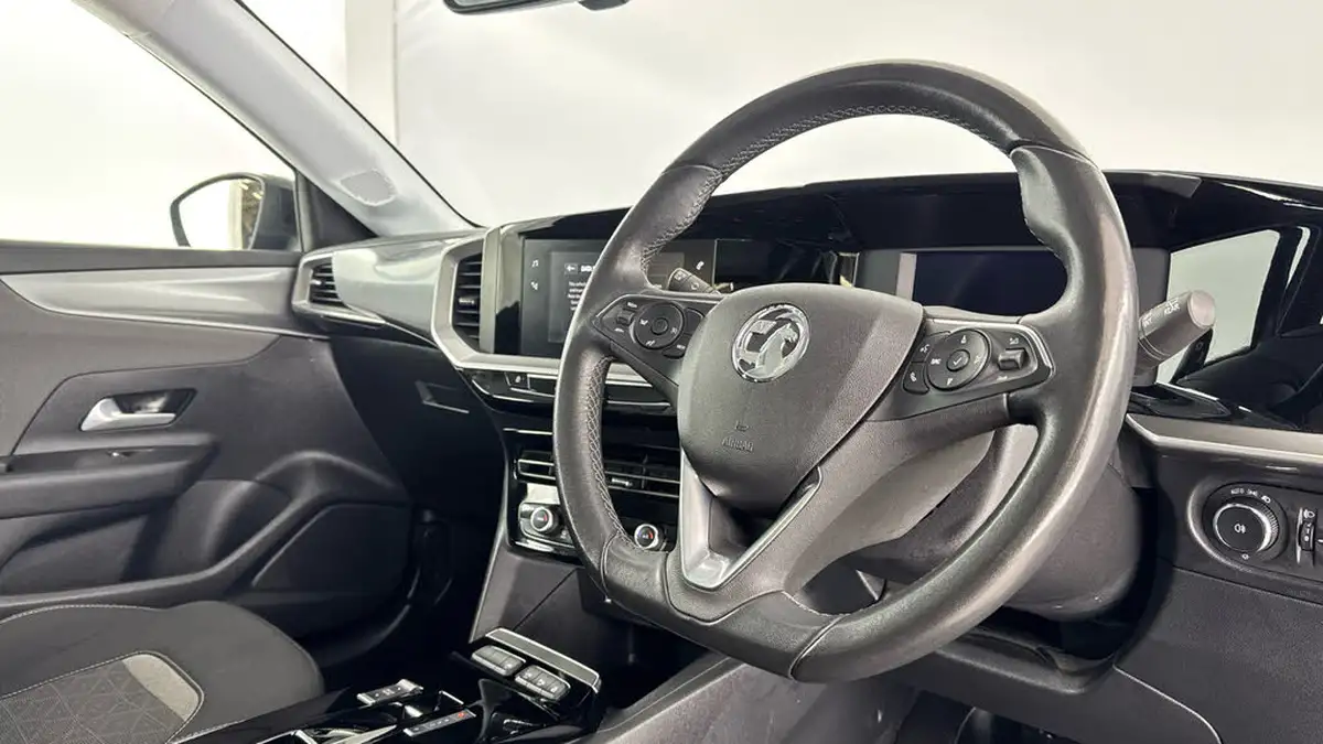 2021-vauxhall-mokka-e-se-premium-big-8