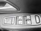 2022-renault-clio-10-tce-iconic-edition-small-10