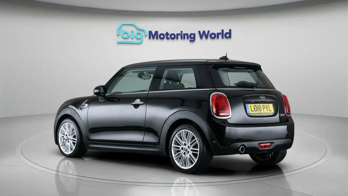 2018-mini-cooper-15-cooper-ss-hatchback-3d-auto-big-5