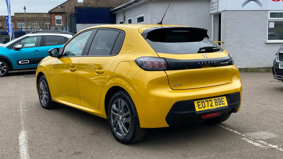 2022-peugeot-208-12-puretech-active-premium-75ps-big-5