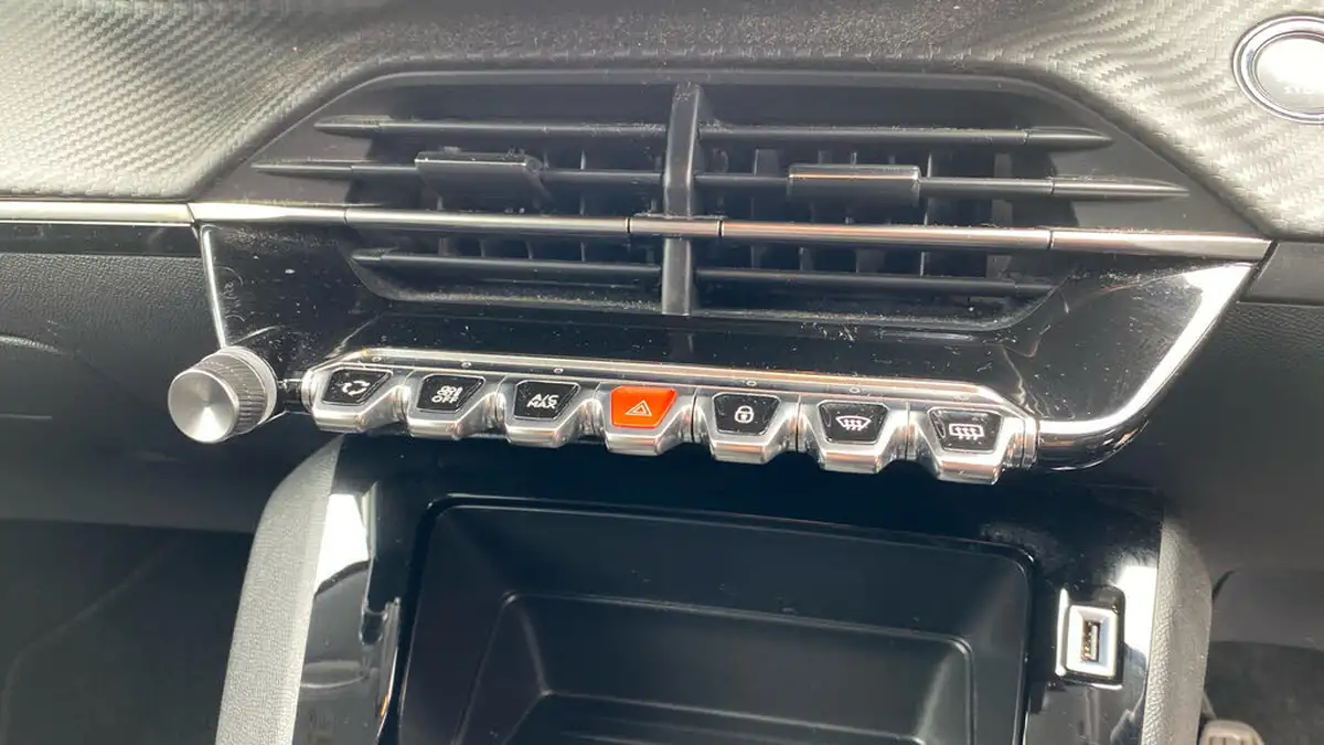 2022-peugeot-208-12-puretech-active-premium-75ps-big-33