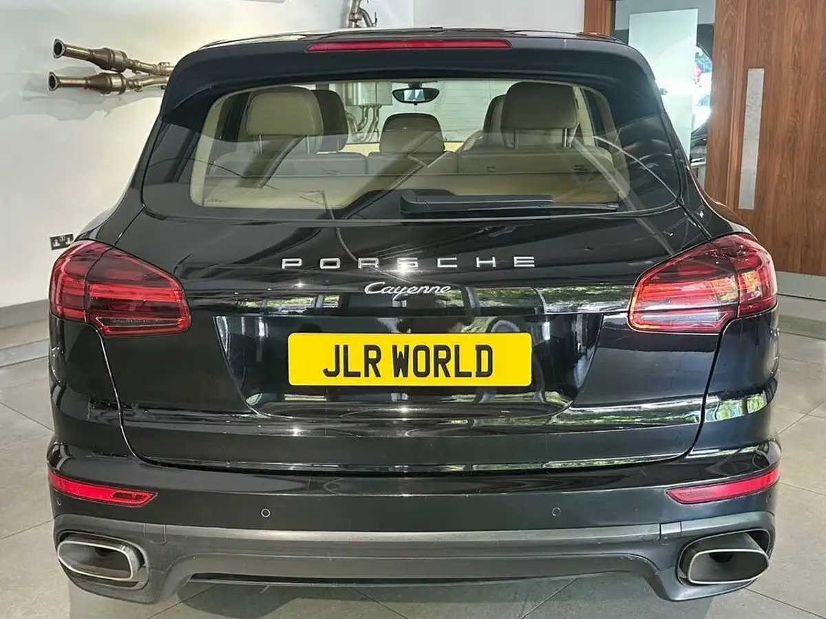 2015-porsche-cayenne-30td-big-25