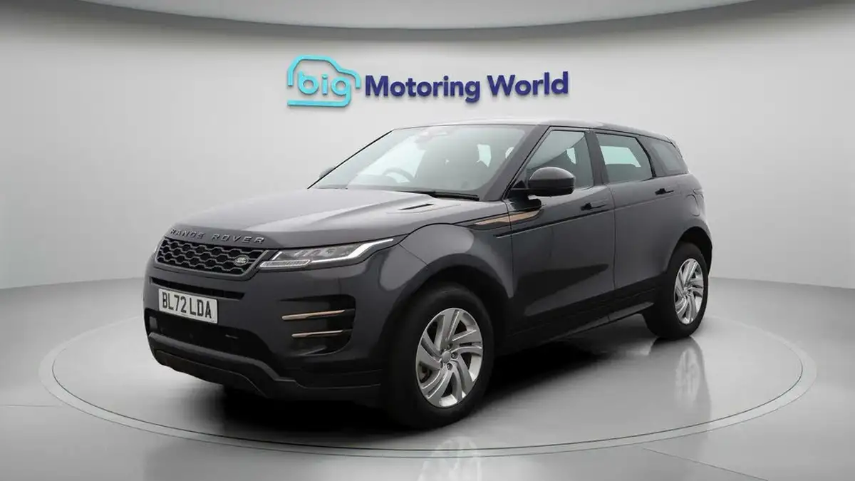 2022-land-rover-range-rover-evoque-15-p300e-r-dynamic-s-big-3