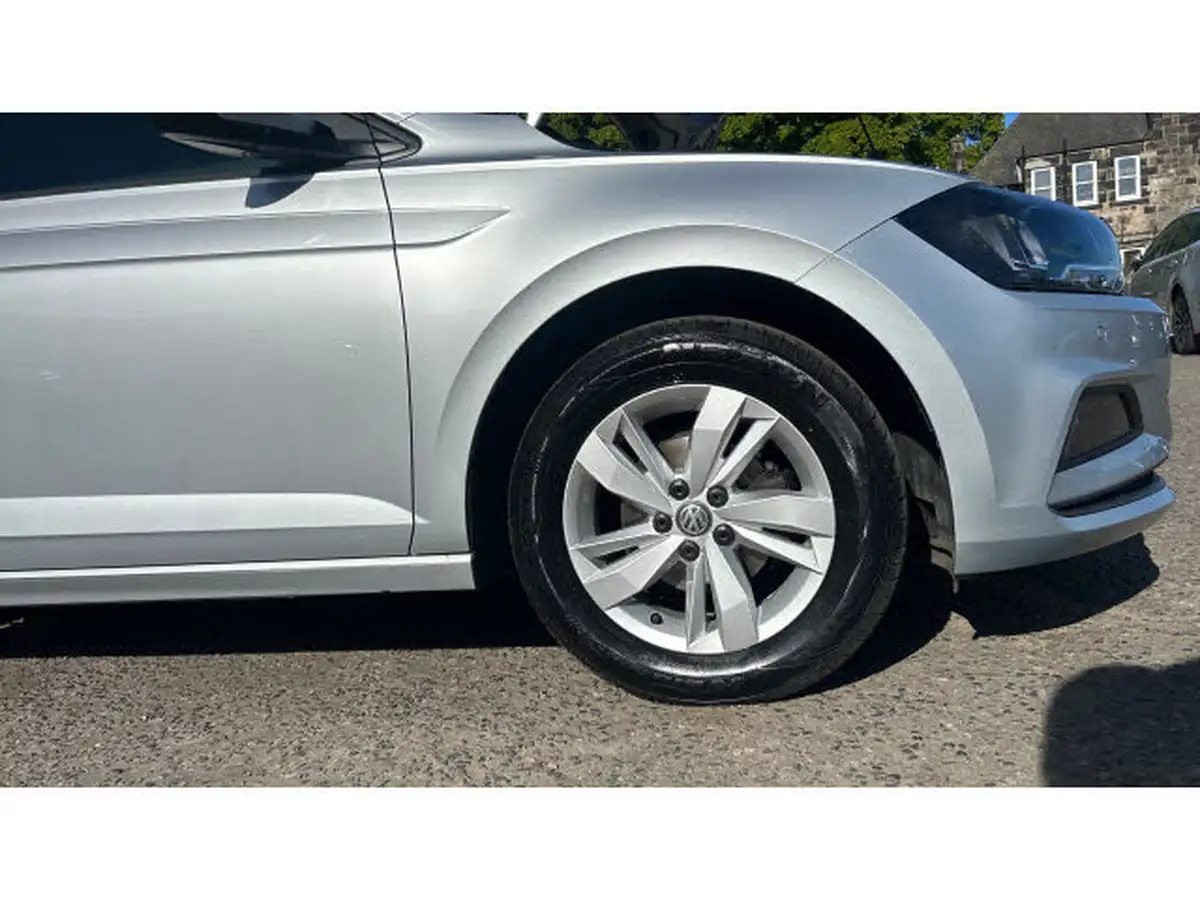 2018-volkswagen-polo-10-se-65ps-evo-big-6