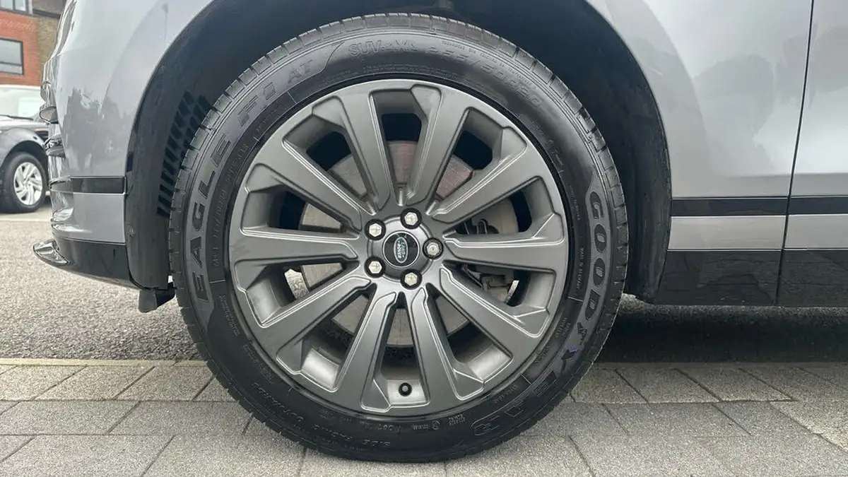 2023-land-rover-range-rover-velar-20-p400e-r-dynamic-se-big-23
