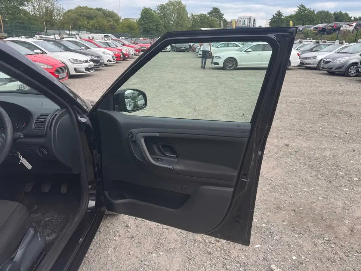 2013-skoda-fabia-16td-se-75ps-hatchback-big-21