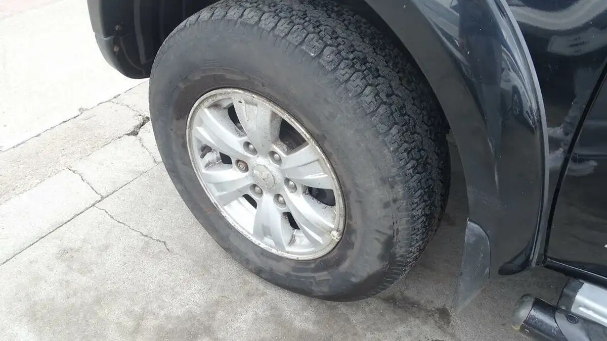 2010-mitsubishi-l200-25td-trojan-big-21