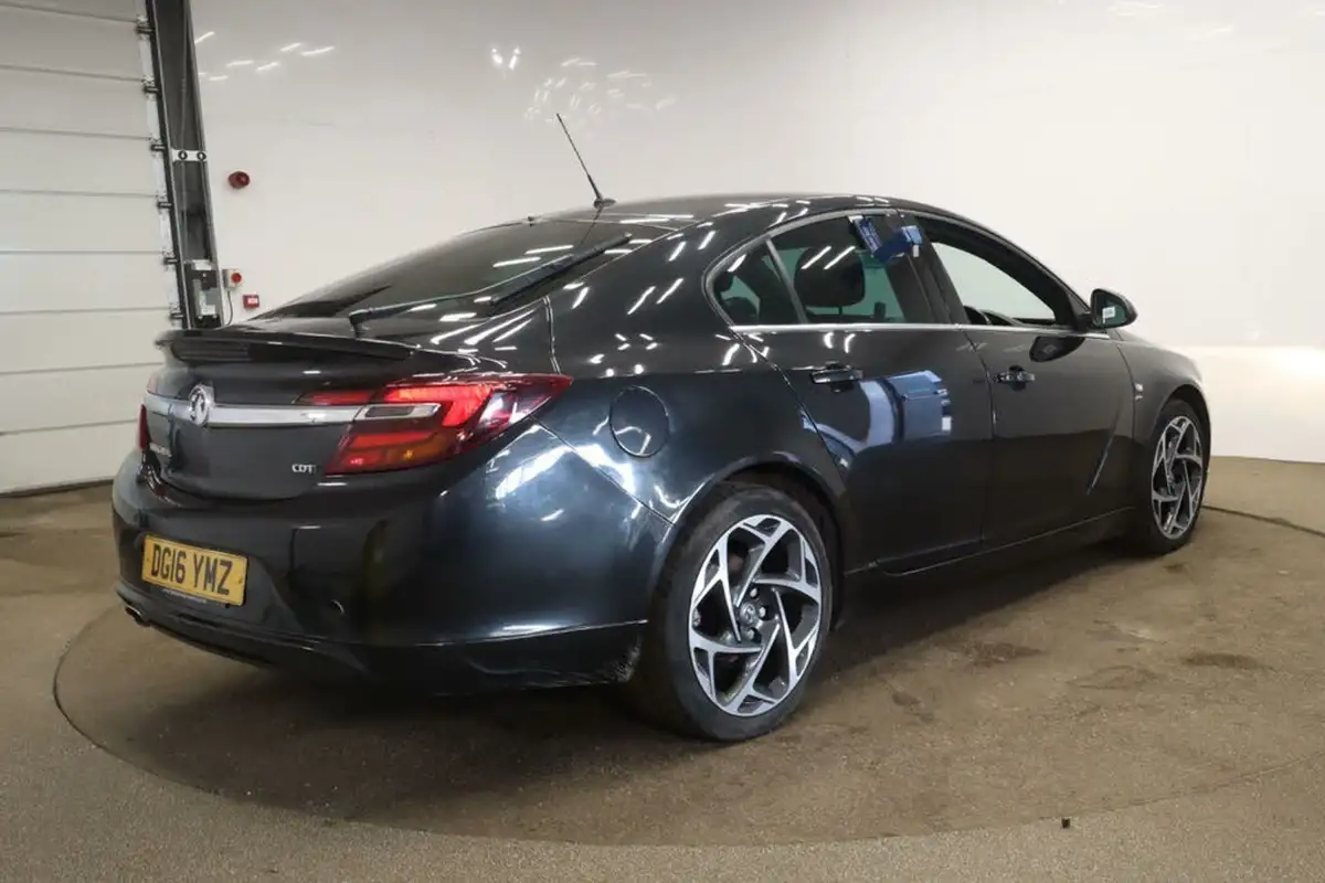2016-vauxhall-insignia-16cdti-sri-vx-line-auto-big-5