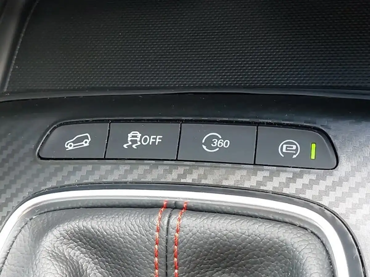 2024-mg-zs-suv-15-vti-tech-exclusive-big-17