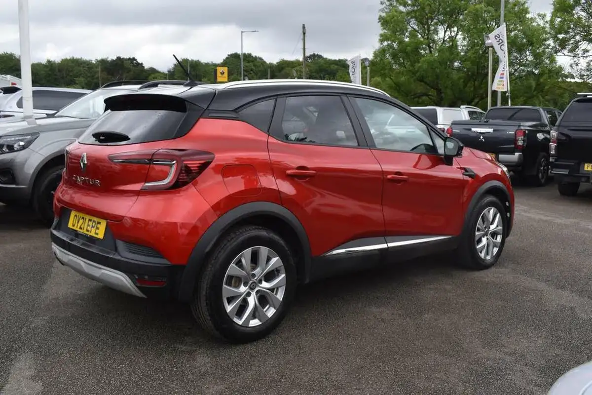 2021-renault-captur-13-tce-iconic-130bhp-big-15