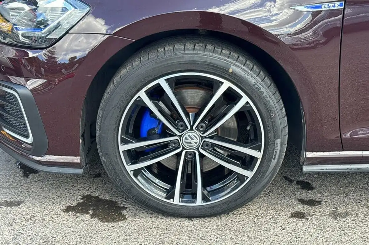 2018-volkswagen-golf-14-tsi-gte-big-16