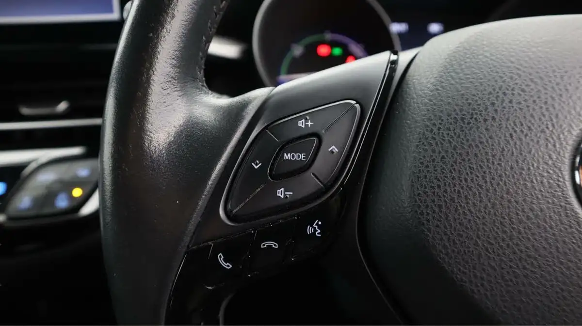 2022-toyota-c-hr-18-vvt-i-icon-big-24