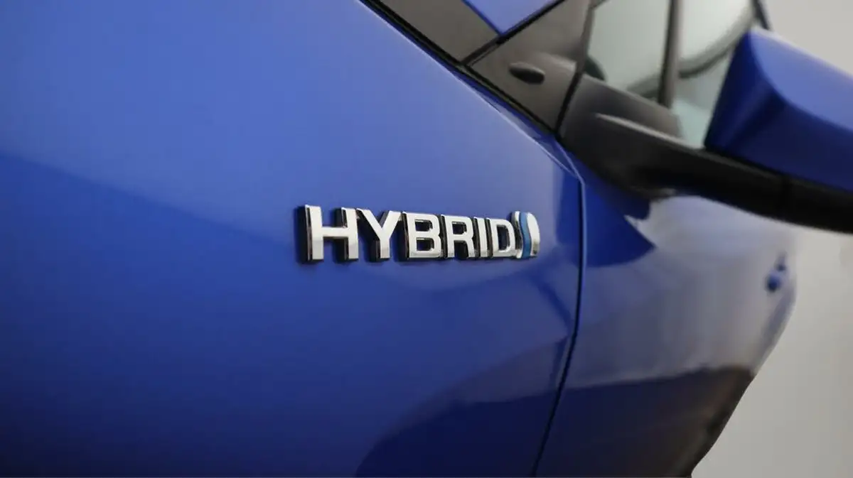 2022-toyota-c-hr-18-vvt-i-icon-big-20