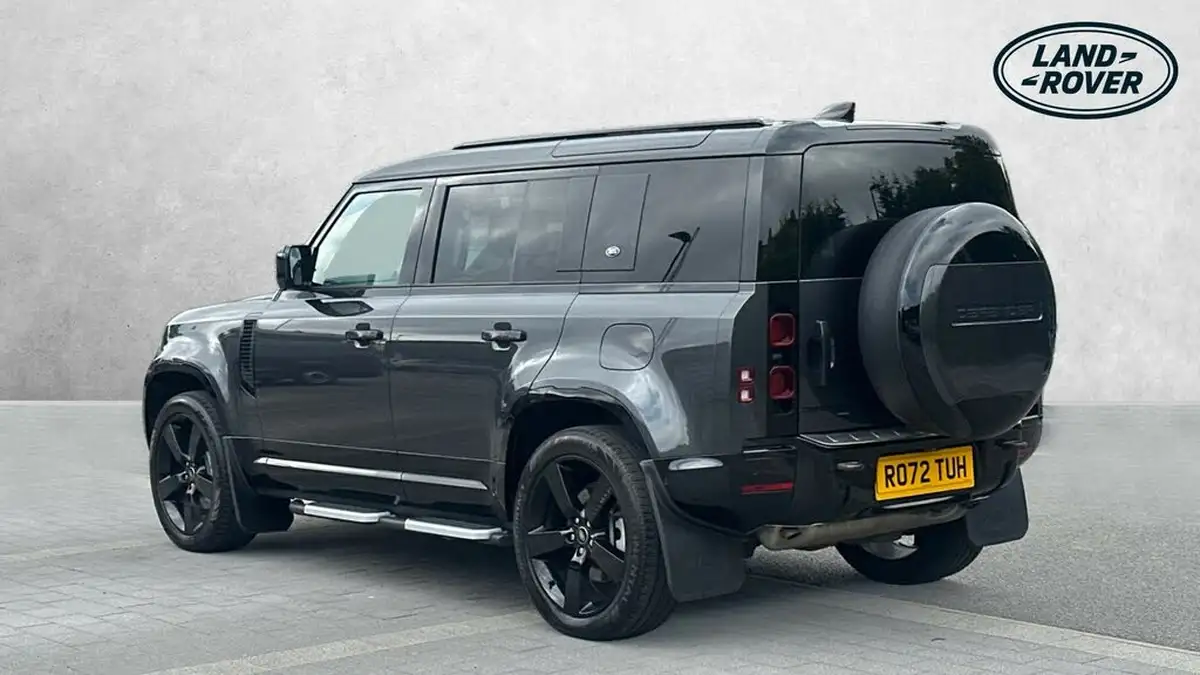 2022-land-rover-110-defender-20-p400e-x-dynamic-hse-big-1