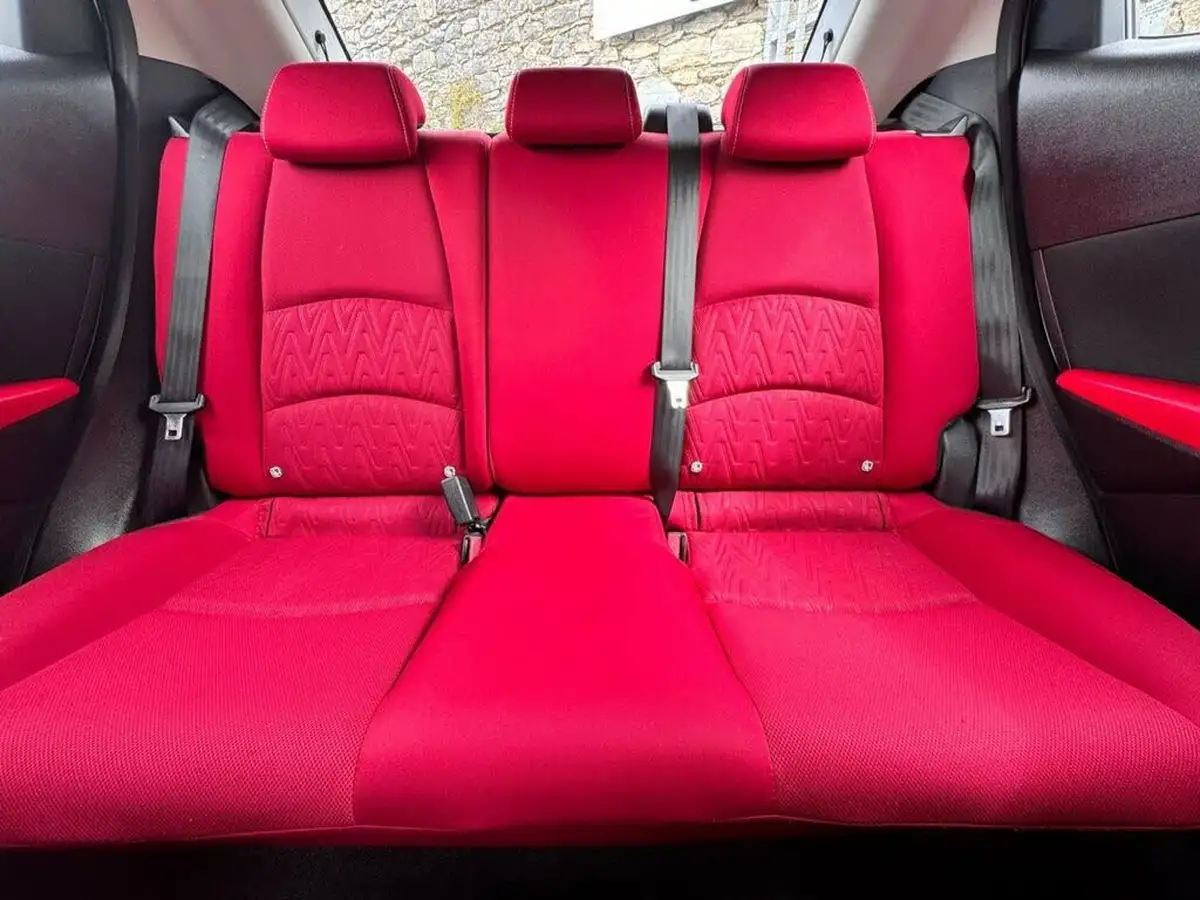 2016-mazda-mazda2-15-red-edition-big-19