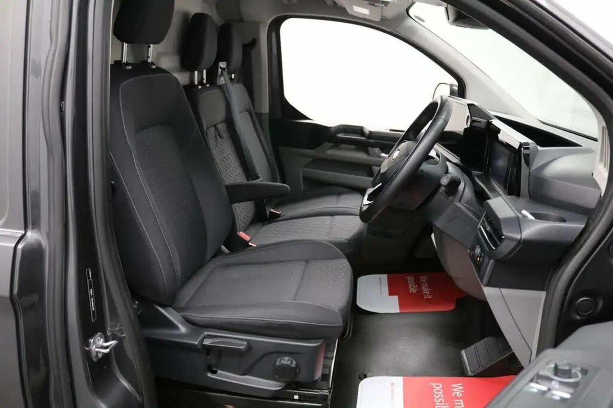2024-ford-transit-custom-20tdci-320-l2h1-limited-136pseu6e-panel-van-1996cc-auto-big-24