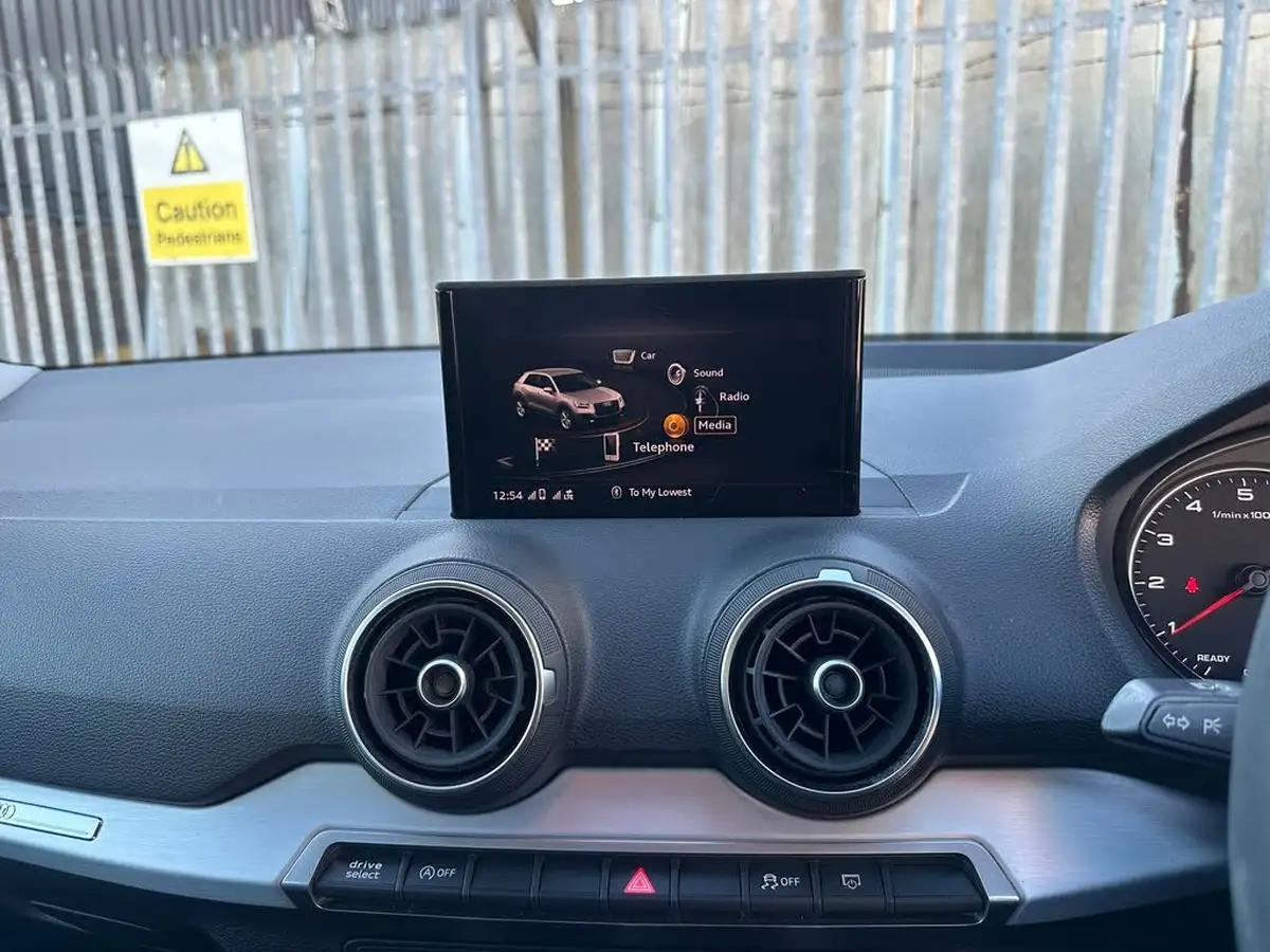 2020-audi-q2-10-30-tfsi-sport-116ps-big-34