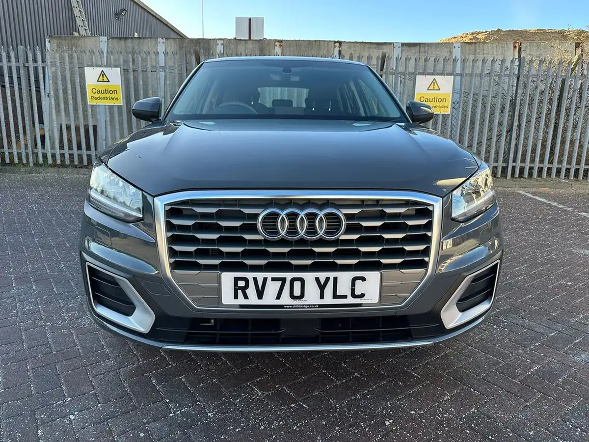 2020-audi-q2-10-30-tfsi-sport-116ps-big-10