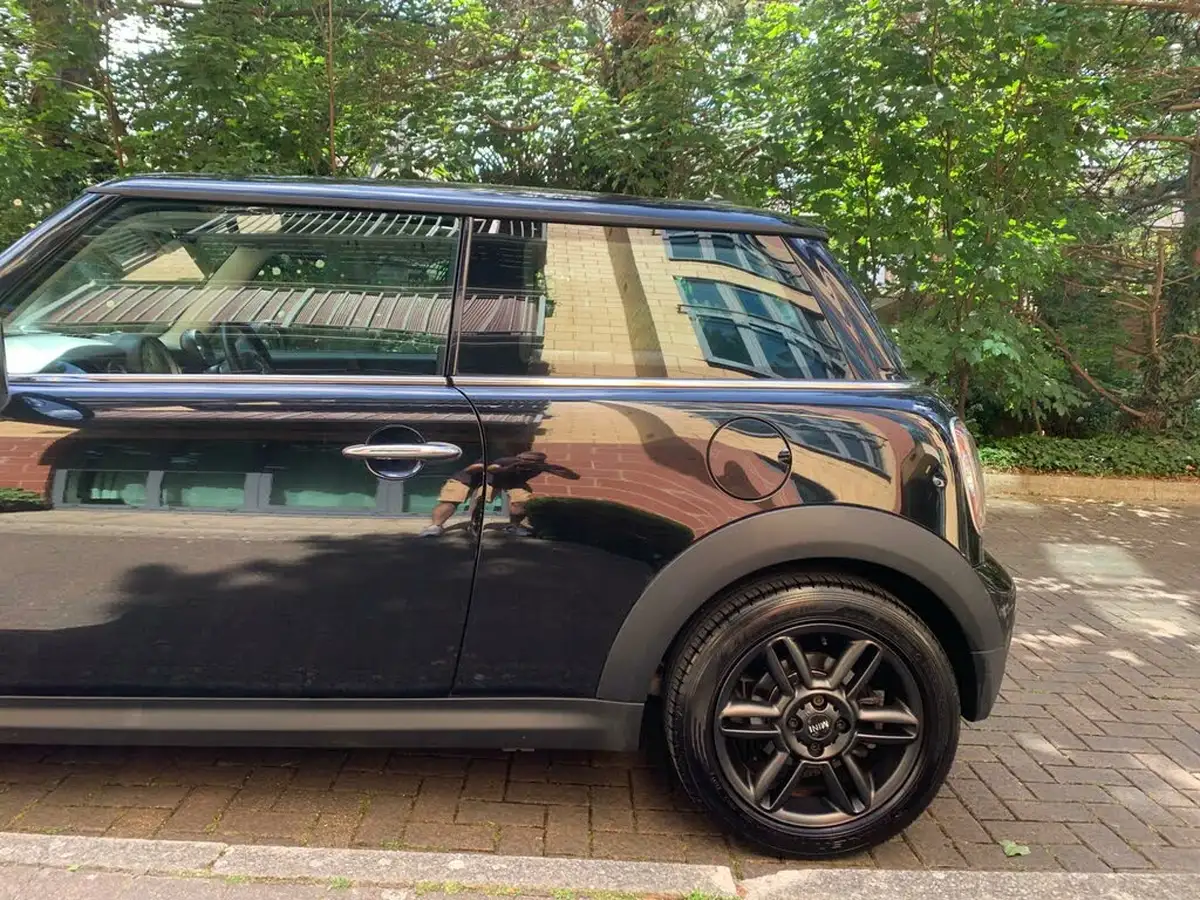 2011-mini-cooper-16-one-98bhp-hatchback-3d-auto-big-5