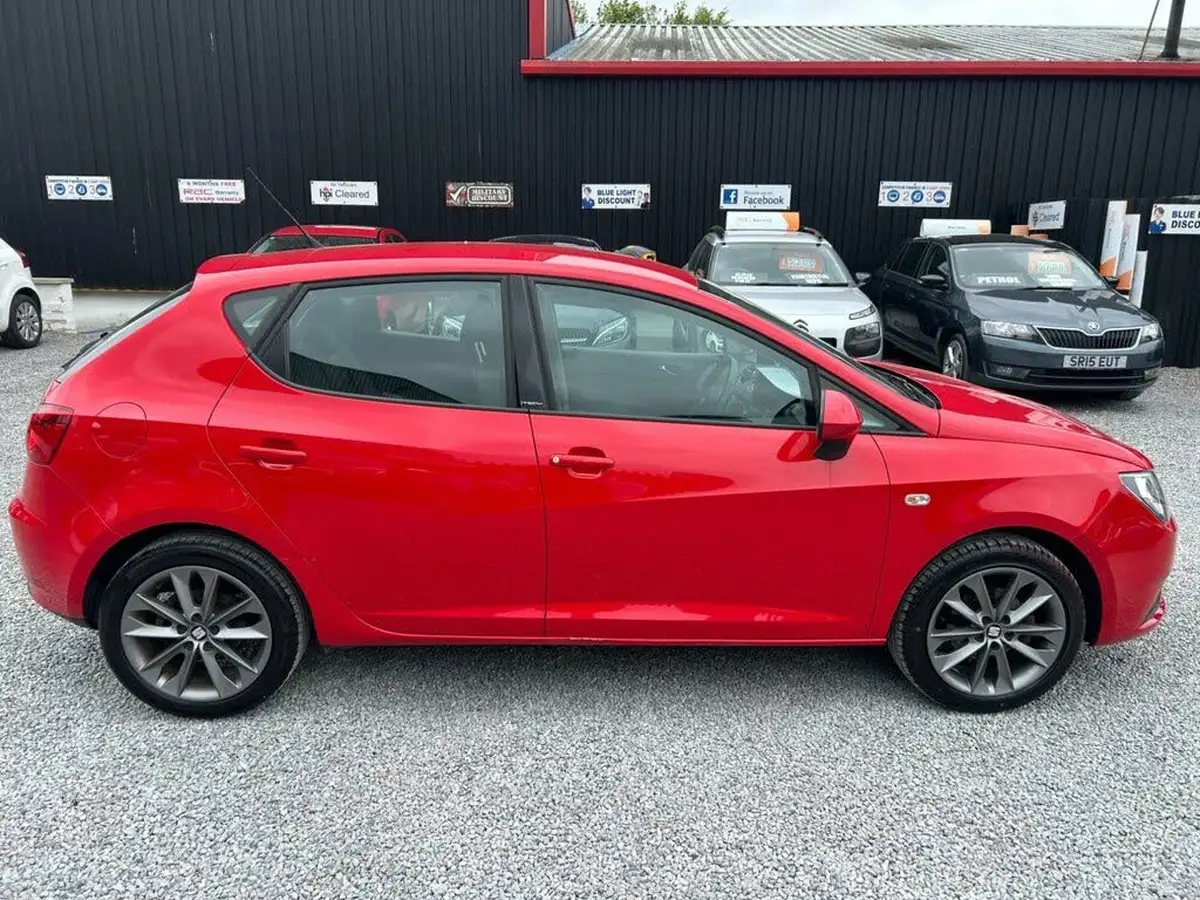 2015-seat-ibiza-12-i-tech-hatchback-5d-big-10
