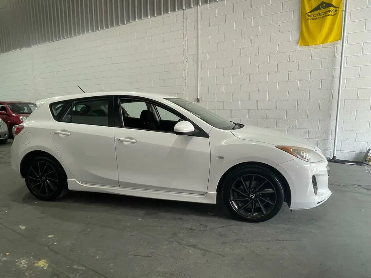 2012-mazda-mazda3-16-tamura-big-0