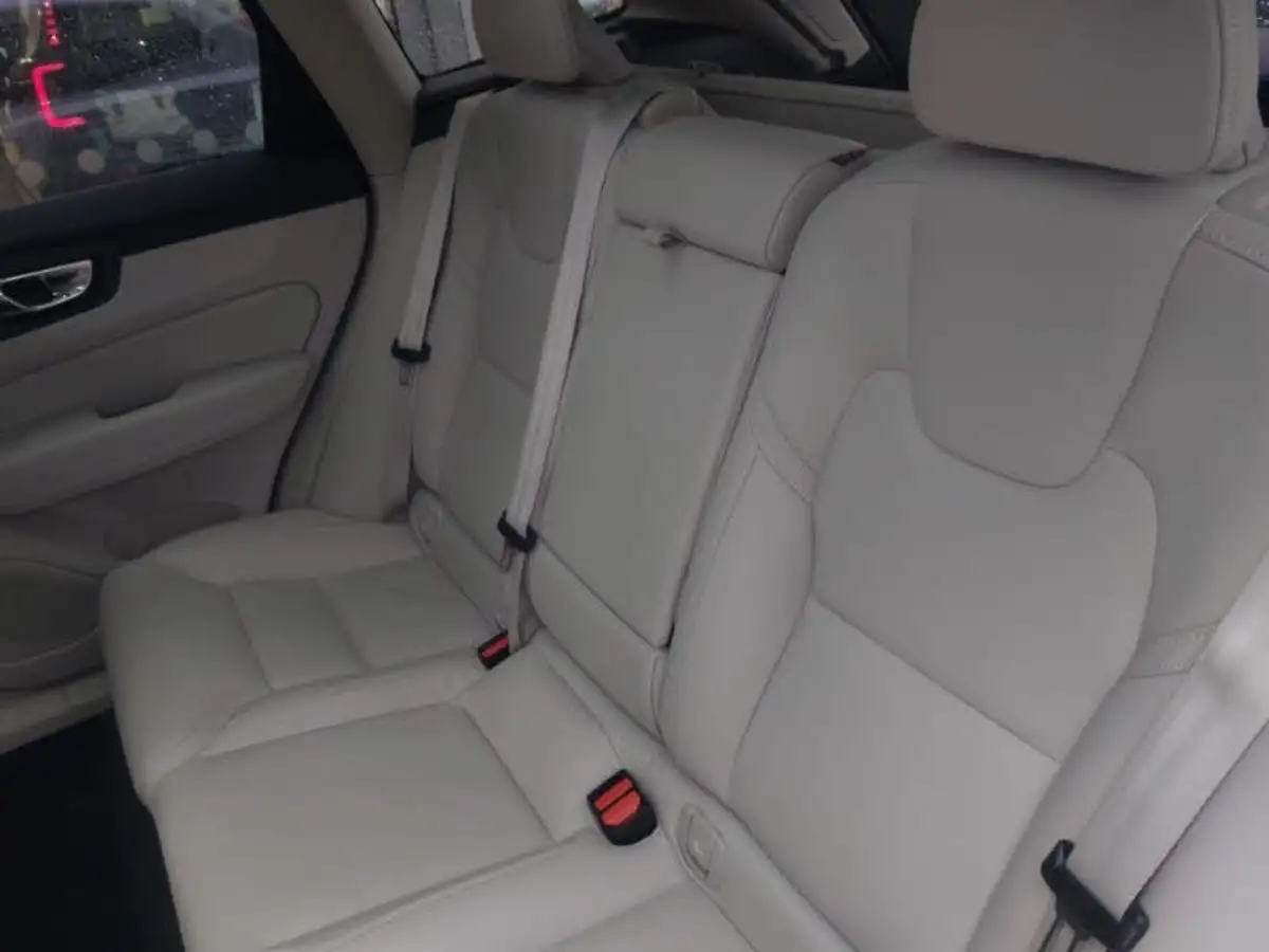 2024-volvo-xc60-20-b5-ultimate-big-5