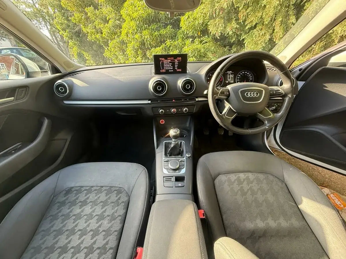 2014-audi-a3-14-se-122ps-hatchback-3d-big-7