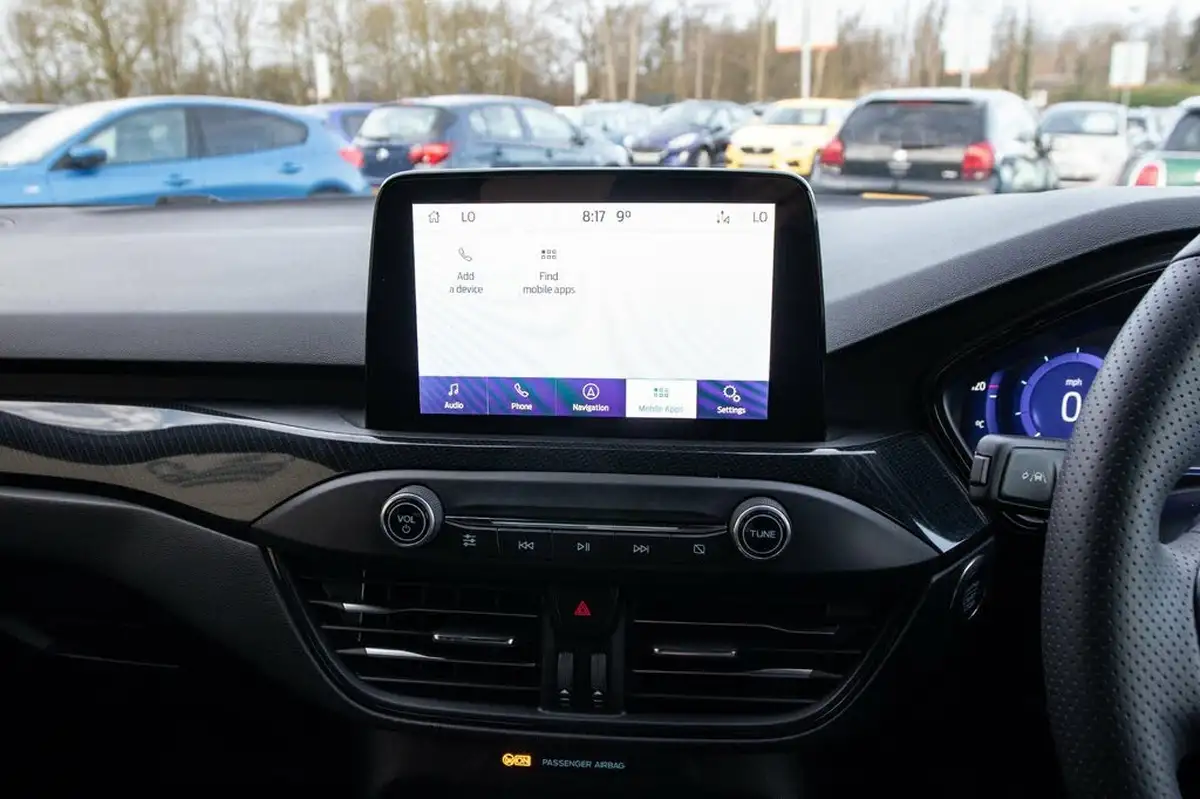 2022-ford-focus-big-24