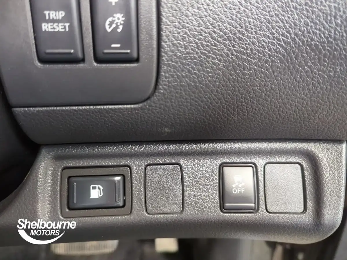 2020-nissan-navara-23dci-tt-tekna-8-navileather-auto-big-33