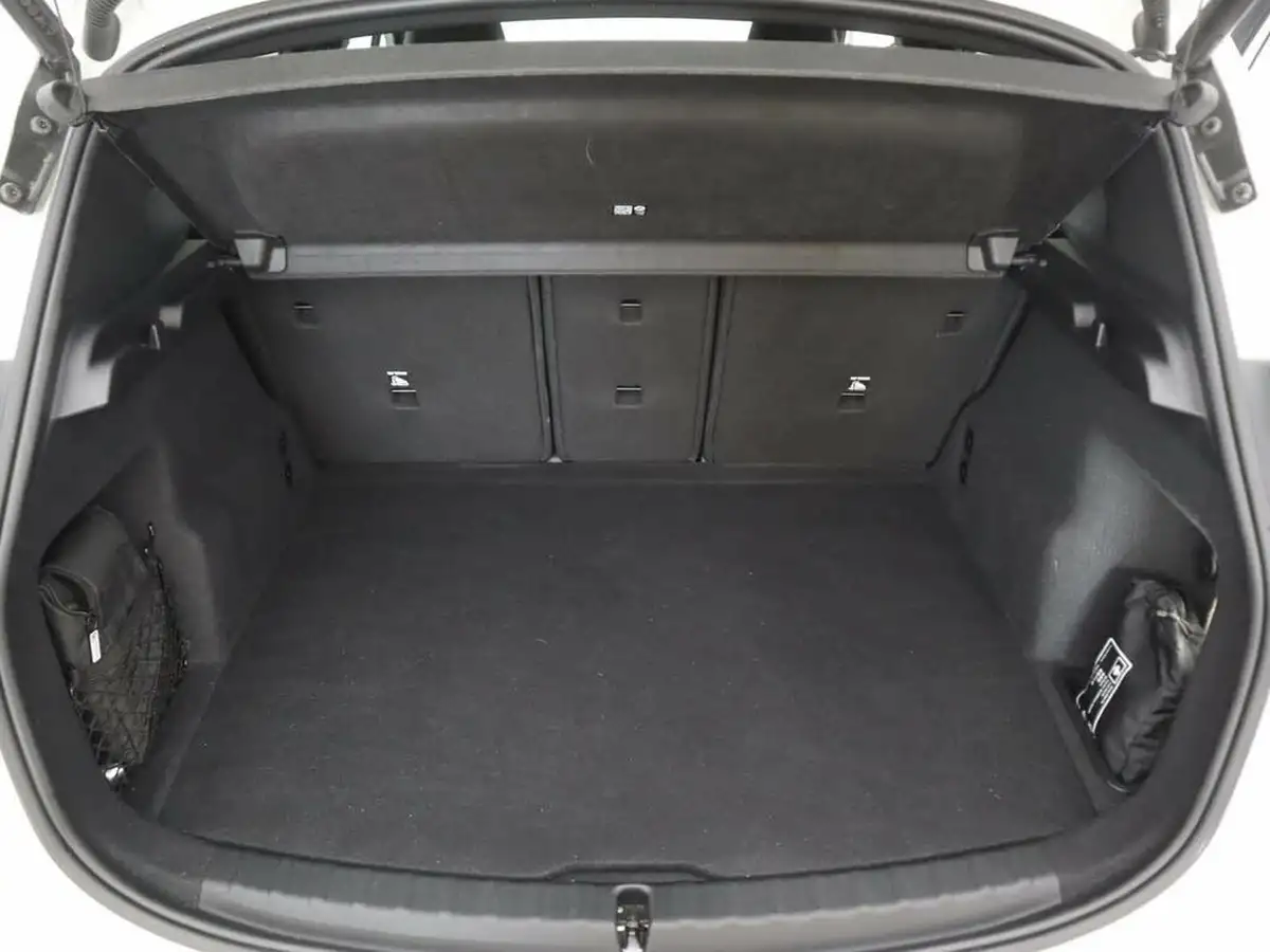 2023-bmw-2-series-15-220i-m-sport-big-8