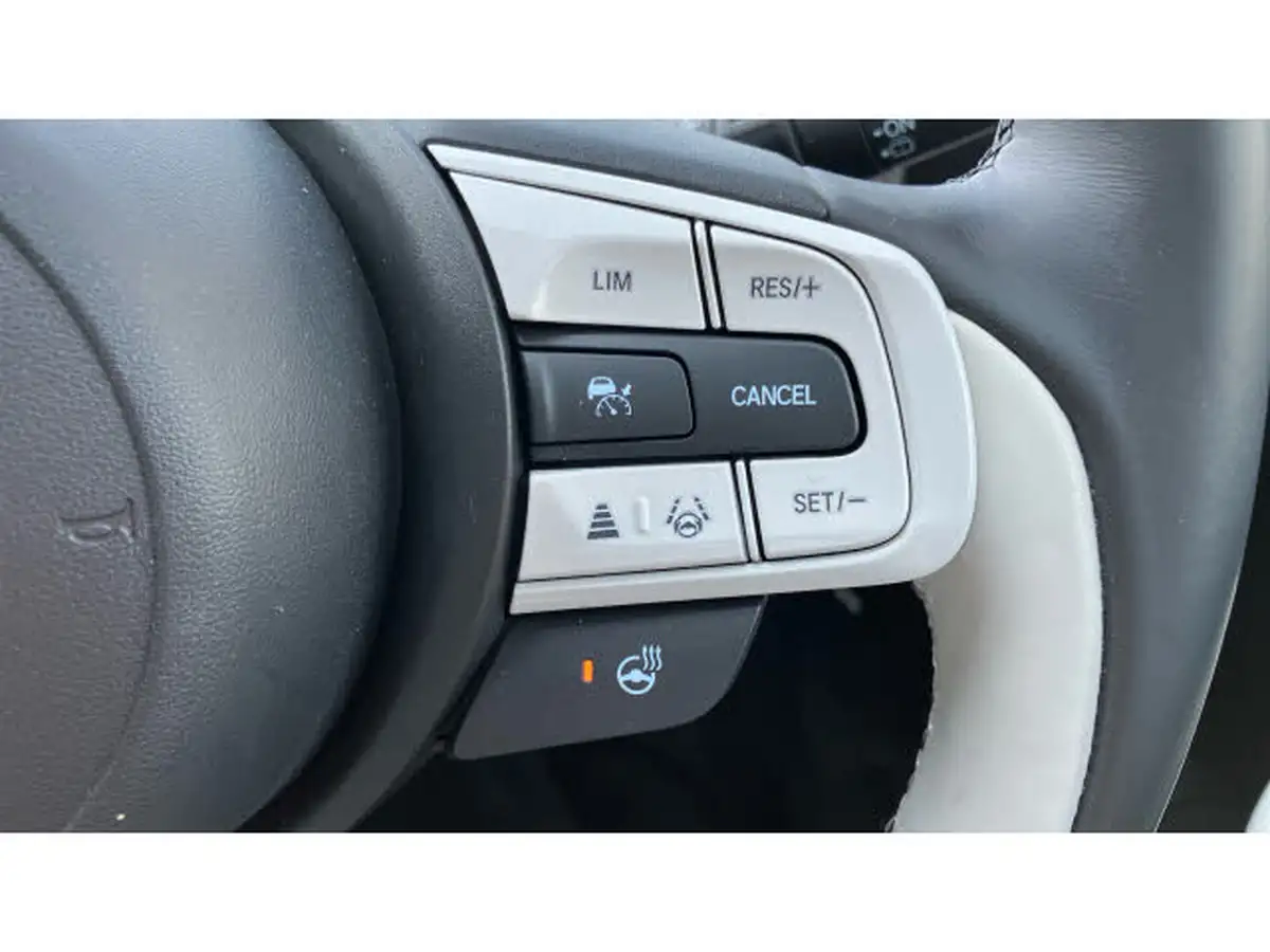 2020-honda-jazz-15-i-mmd-ex-big-34
