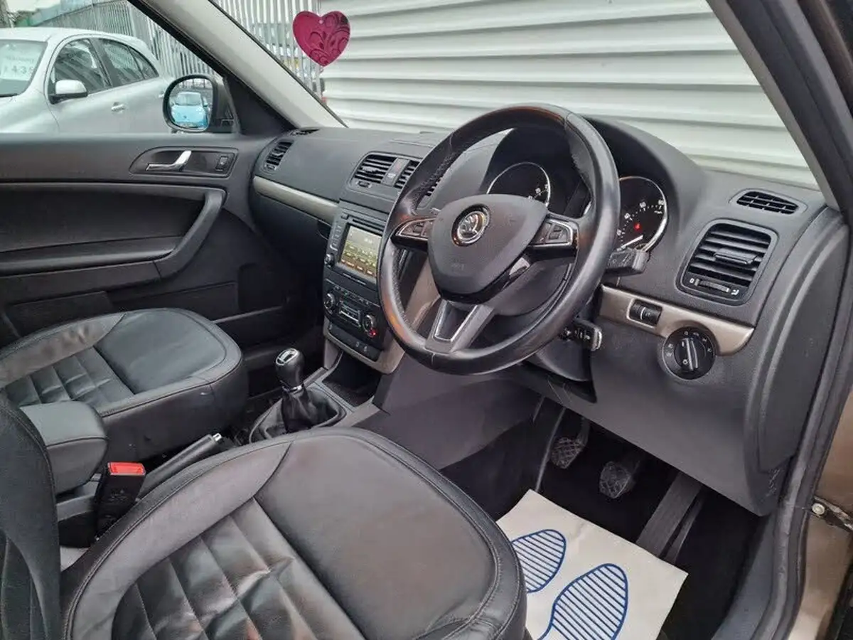 2014-skoda-yeti-16tdi-s-greenline-ii-big-9
